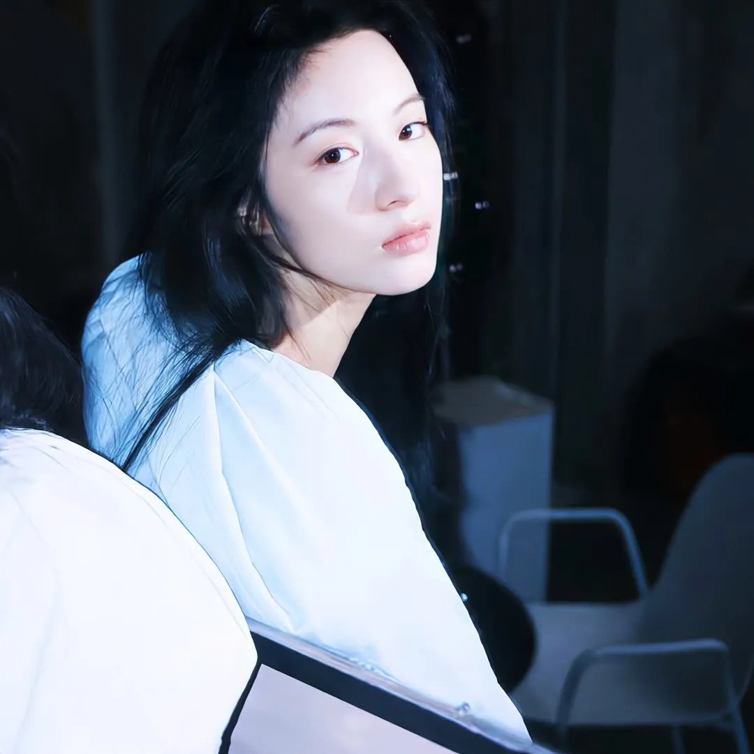 月光照遗骨雪葬未亡人